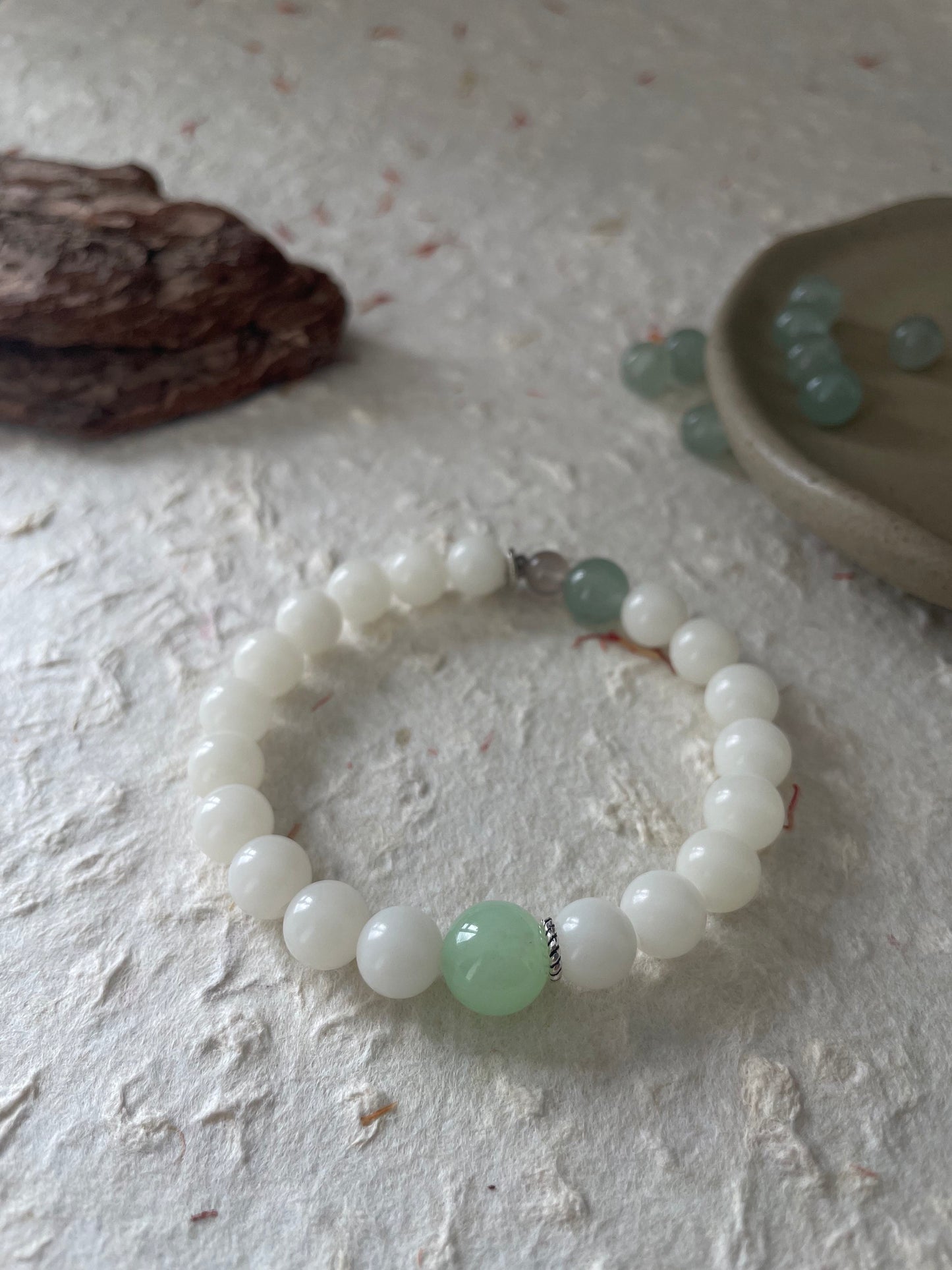 Jade Hush — Minimalist White Bodhi Seed & Aventurine Beaded Bracelet