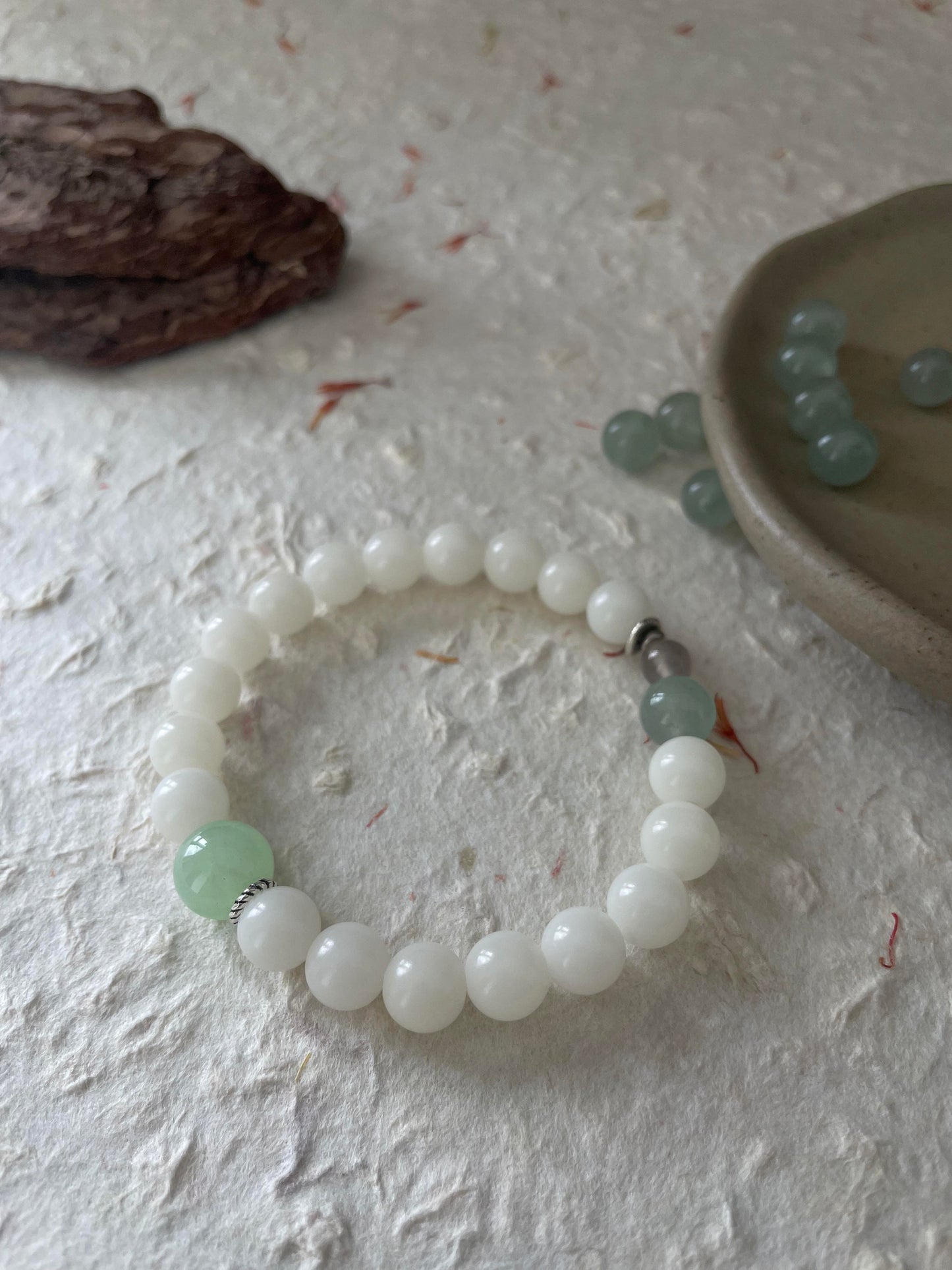 Jade Hush — Minimalist White Bodhi Seed & Aventurine Beaded Bracelet