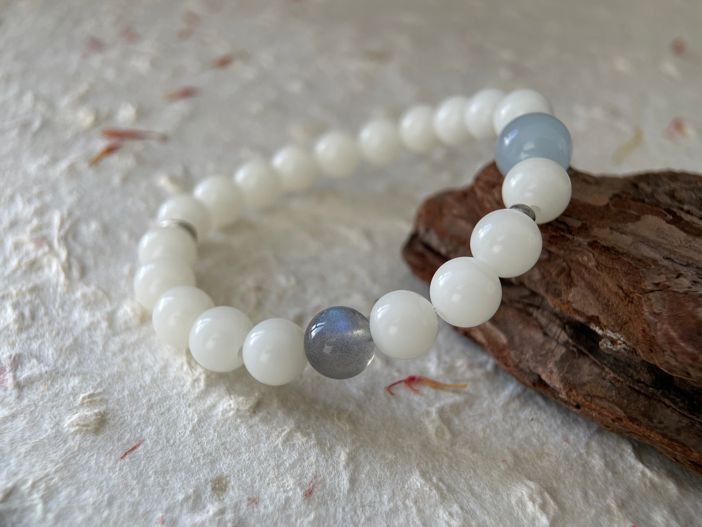 Pale Dusk — Minimalist White Jade bodhi & Moonstone Beaded Bracelet