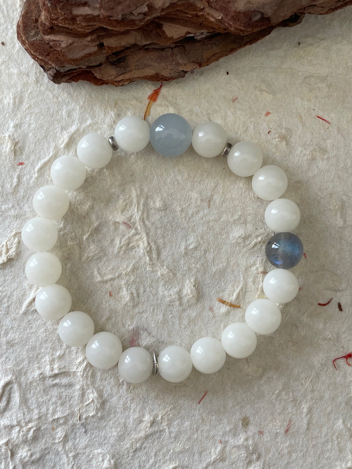 Pale Dusk — Minimalist White Jade bodhi & Moonstone Beaded Bracelet