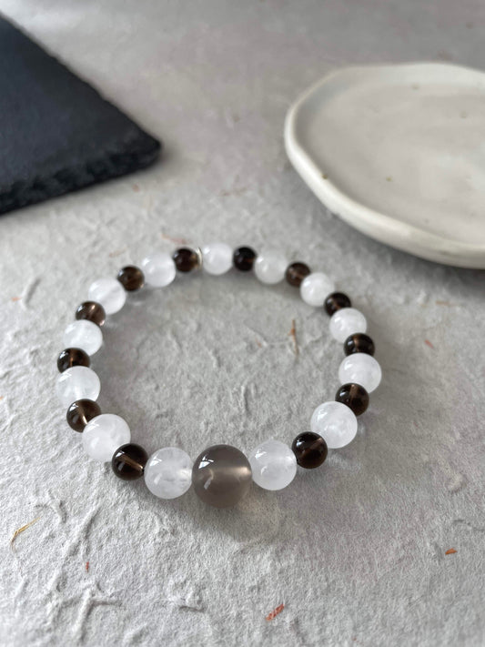 Tea Mist – White Chalcedony, Smoky Quartz & Gray Agate Beaded Bracelet