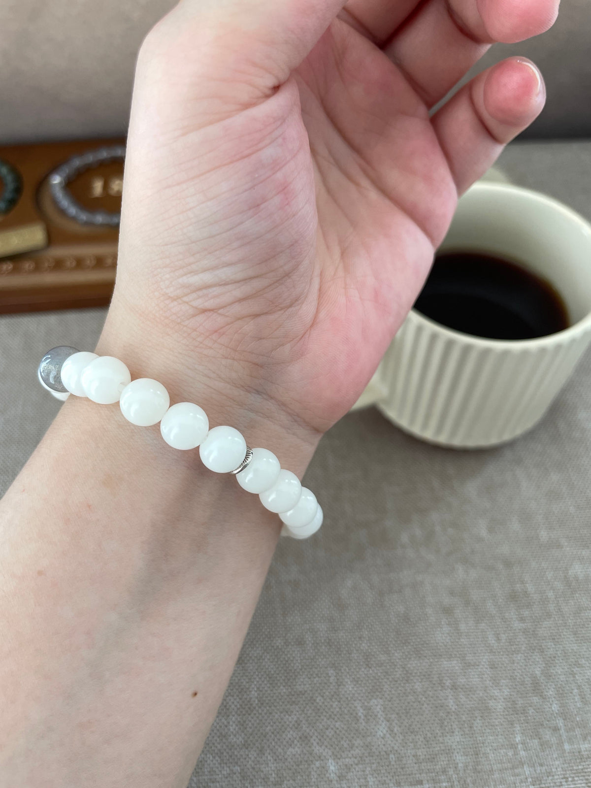Pale Dusk — Minimalist White Bodhi Seed & Moonstone Beaded Bracelet